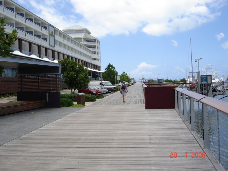 cairns6.jpg